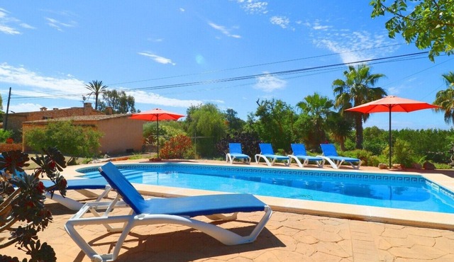 Finca "Can Cova" with Private Pool and Wi-Fi