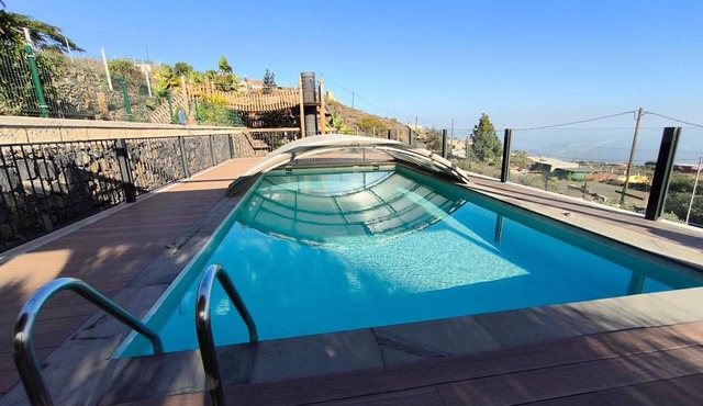 'Finca Verónica' with Sea View, Wi-Fi and Air Conditioning