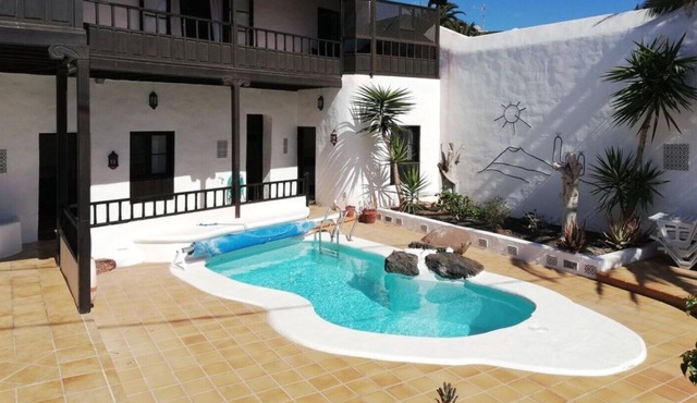 Finca with private electrically heated pool...sleeps six in Guime.Lanzarote.