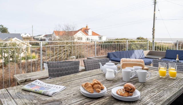 Fisherman's Loft - sleeps 8 guests in 4 bedrooms