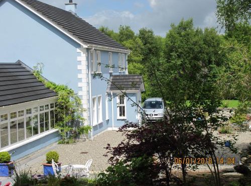 Five Oaks Bed & Breakfast with free parking, tranquil setting