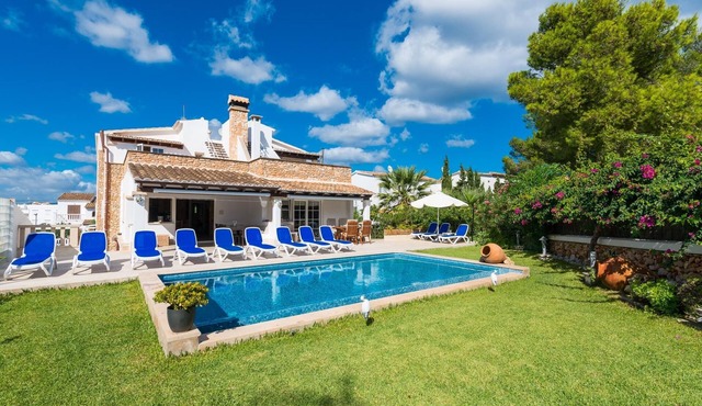 For 12 pax 200m from Cala Marsal, Portocolom