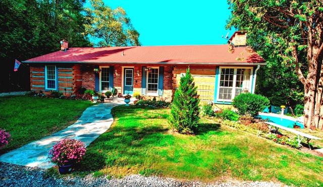 Forest Creek Bed & Breakfast and Retreat