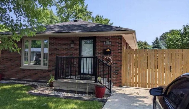 Full house - 5 bed, 2 bath