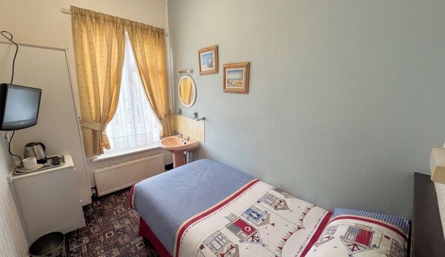 Affordable & Cozy Seaside Guest House| Cleethorpes