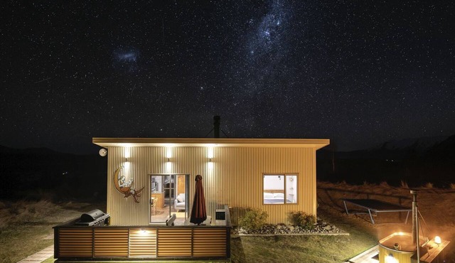 Glamping Vacation at this Eco-Friendly Cottage in South Island, New Zealand