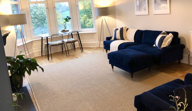 Glasgow West End Apartment COP26 Walking Distance