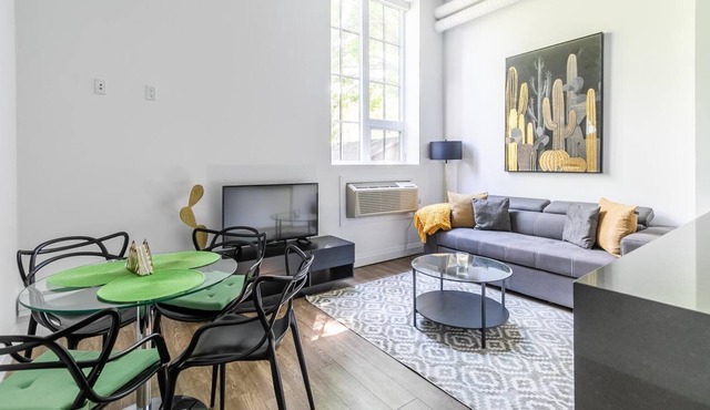 GLOBALSTAY . UV DISINFECTED 1 BR LOFT. Free Parking. Gym