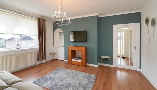 Goldie Apartment in Dalry