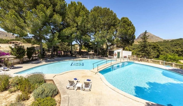 Gran Voramar Cala, 200 m2 pool and 6 bedrooms in Cala Sant Vicenç