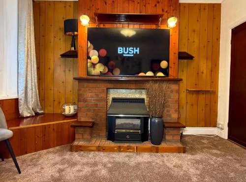 Grange Avenue Home Doncaster - 3BR, Fits 9