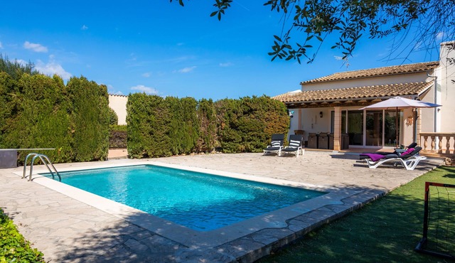 GREAT VILLA WITH PRIVATE POOL, CLOSE TO THE BEACH, FULLY EQUIPED.