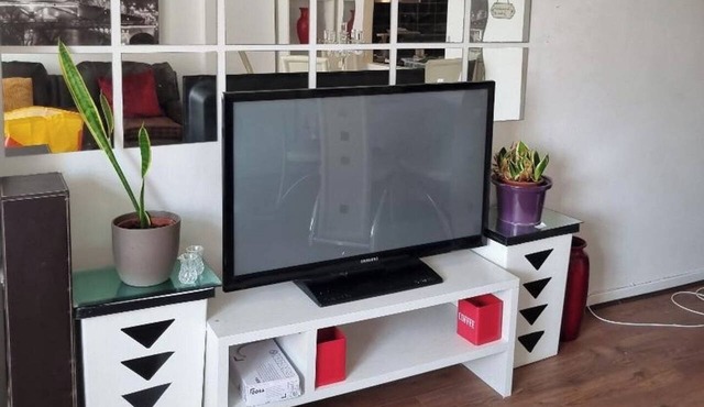 Ground Floor 1-Bed Flat, Parking, Edgware