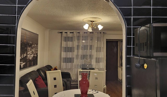 Ground Floor 1-bed Flat, Parking, Edgware