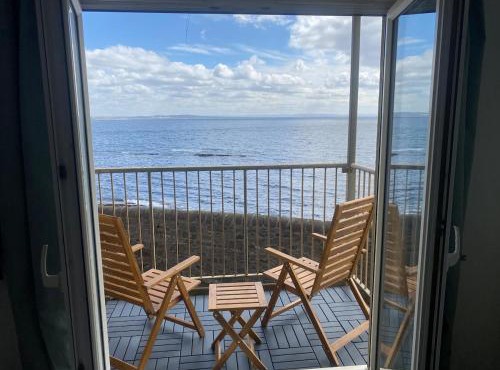 Harbour Point Apartment
