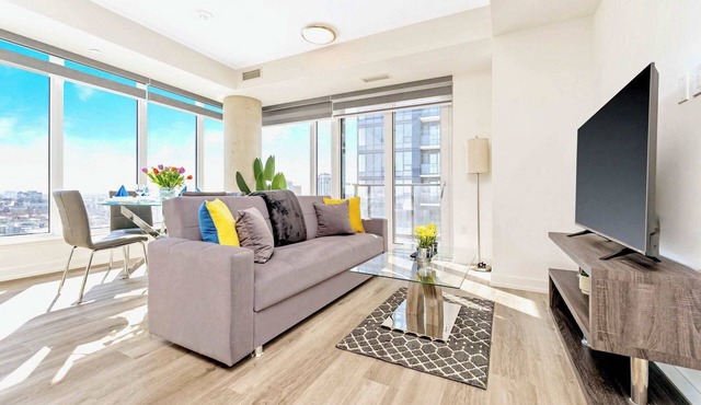High Rise 1BR Building w Gorgeous Views