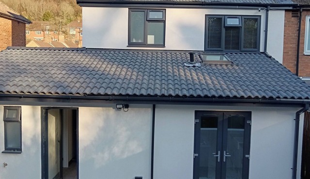 High Wycombe 1-bed Apt, Sleeps 3 & Private Parking