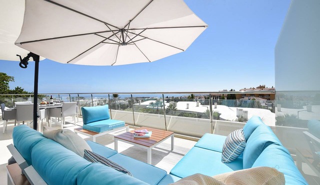 Hill Collection 5 apt, only 1km from Carvajal beach. In Higueron urbanisation