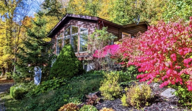 Hockley Valley Riverfront Condo #2 - Minutes To Hockley Ski Resort & Winery