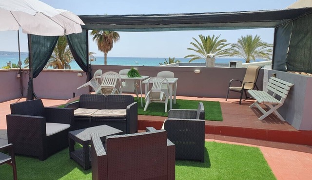 Holiday Home "Ana House" with Sea View, Wi-Fi & Terrace