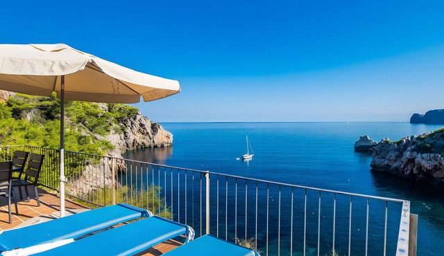 Holiday Home 'Cala Deia' with Sea View, Wi-Fi and Air Conditioning