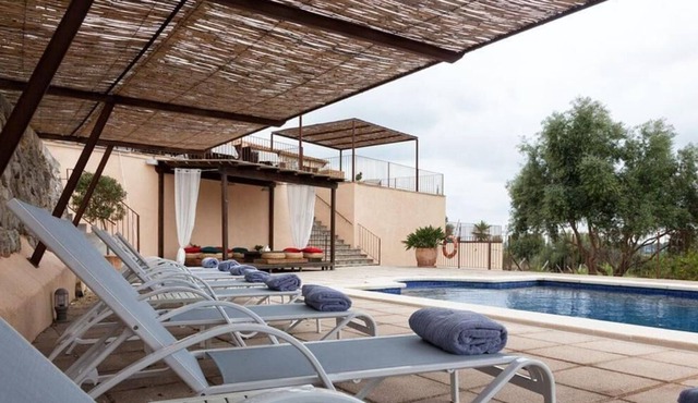 Holiday Home 'Can Riera' with Mountain View, Wi-Fi and Air Conditioning