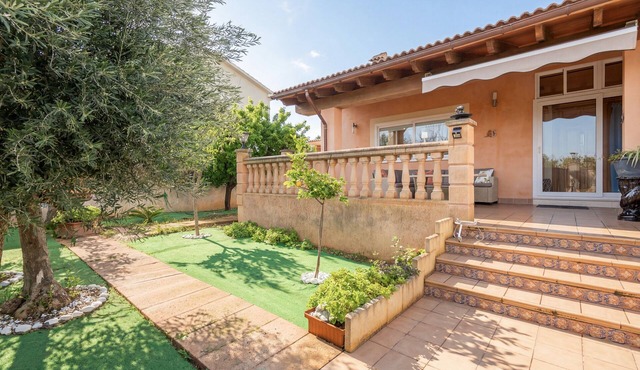 Holiday Home 'Cas Momio' with Private Terrace