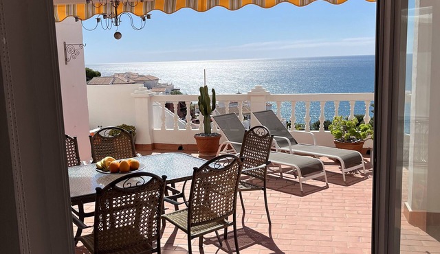 Holiday Home 'Casa Ladera Del Mar' with Sea View, Wi-Fi and Air Conditioning