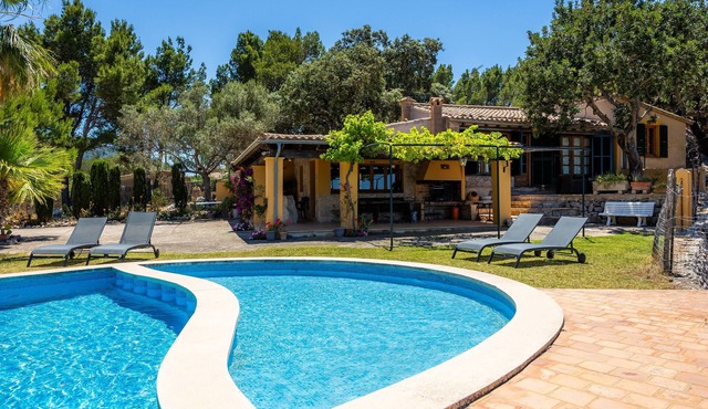 Holiday Home 'Tramuntana' with Sea View, Private Pool and Wi-Fi