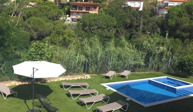Holiday Home 'Villa Jarana' with Mountain Views, Wi-Fi and Air Conditioning