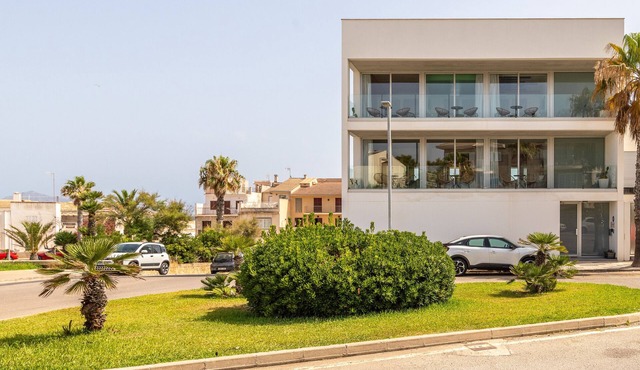 Holiday Home 'Villa Mar' with Sea View, Wi-Fi and Air Conditioning