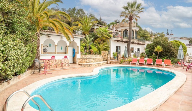 Holiday Home 'Vista Al Mar' with Sea View, Wi-Fi and Air Conditioning
