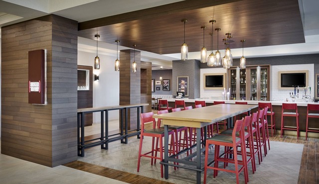 Holiday Inn Hotel & Suites Oakville @ Bronte by IHG