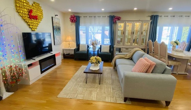 Home in Niagara Falls 3BR 10 Mins to Falls