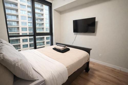 Home In The Clouds - Downtown Retreat - Gym, Free Parking