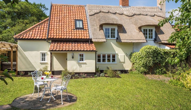 Honeysuckle Cottage - UKC9686