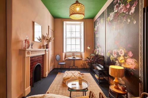 Host & Stay - Little Marjorelle