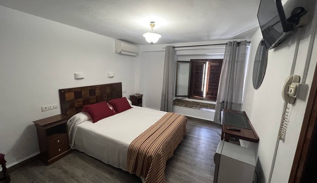 Hostal Colón
