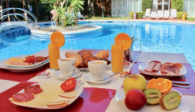 Hotel Ampuria Inn