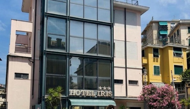 Hotel Iris