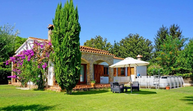 House in Viladamat with pool on the Costa Brava