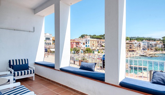 House on the Seafront in Calella – Iconic “Casa Rosa”