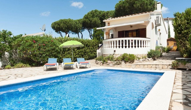 House with private pool.HUTG-000220