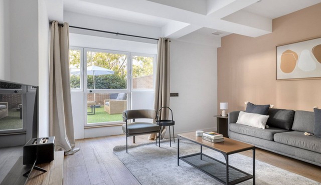 Immpecable Chamartín 1BR w/terrace, by Blueground