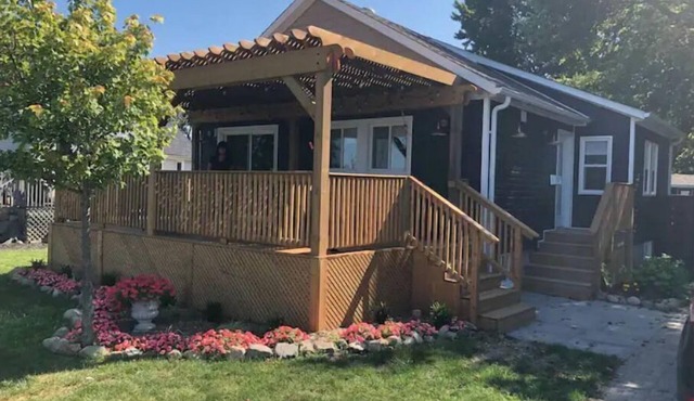 Island View Escape in Historic Amherstburg !