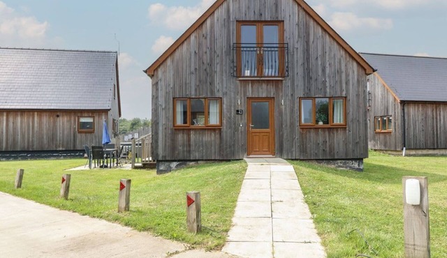 James Ville Marina Lodge 21, Brigg