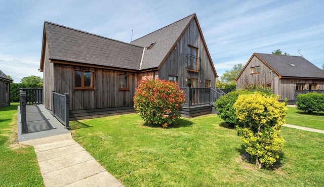 James Ville Marina Lodge 9, Brigg