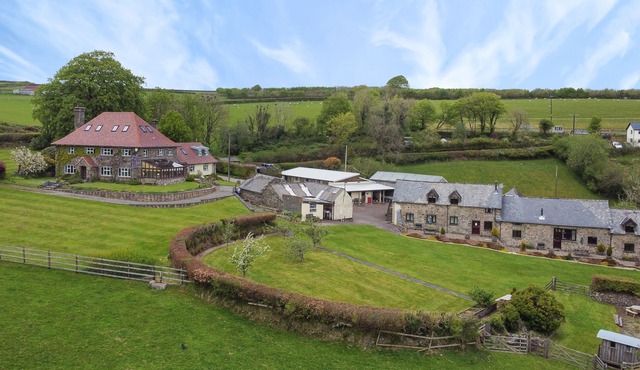 Kiri - sleeps 6 guests in 3 bedrooms