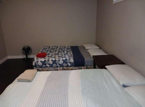 Kitchener -WLU BNB-Minutes To University of Waterloo, Conestoga College,Buses,Airport