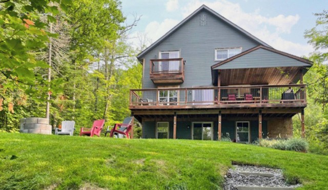 L'Exode au Ruisseau | 4season Spa | Lake | PoolTable | AC |In/Out Fireplace| BBQ